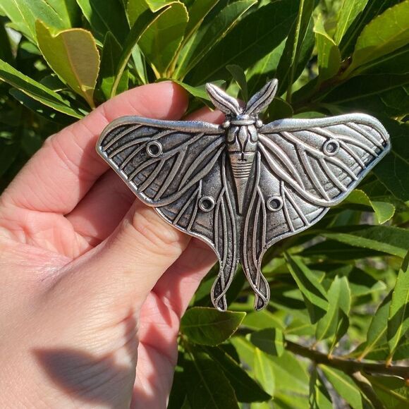 Cottagecore Lunar Moth Hair Accessory Silver Tone, engraved details, Clip - Picture 2 of 4